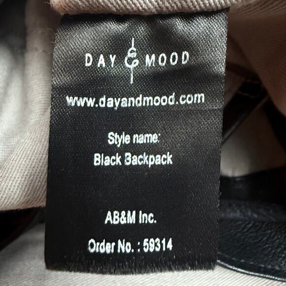 Day & Mood Black 100% Leather Backpack Retro Preowned in Clean Condition main image 5